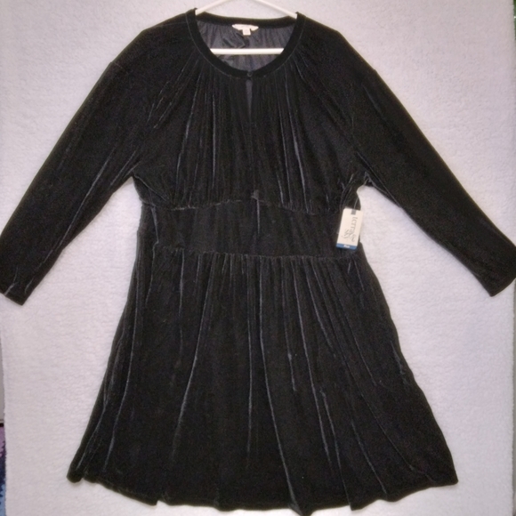 NWT- Terra & Sky Keyhole Black Velvet Dress- Size 1X - Picture 5 of 7